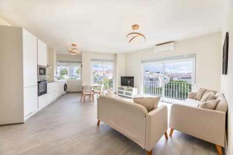 TV and multimedia, View (from property/room), Balcony/Terrace, Living room, Seating area, Dining area, air conditioner