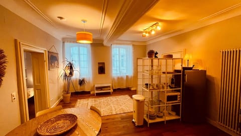 Dining area, kitchen