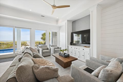 3 Singleton Beach - Oceanfront Estate, Private Pool, Elevator, FREE Activities Included House in Hilton Head Island