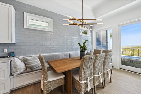 3 Singleton Beach - Oceanfront Estate, Private Pool, Elevator, FREE Activities Included House in Hilton Head Island