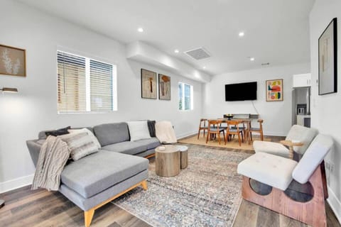 Luxe Townhouse Near Downtown LA House in Echo Park