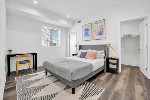 Spectacular Rooftop View House House in Echo Park