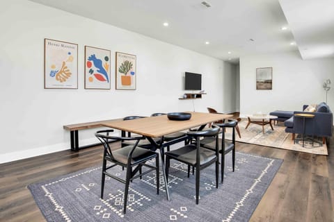 Spectacular Rooftop View House House in Echo Park