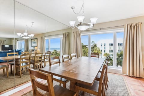 412 Shorewood Villas- Oceanfront Villa, Zero Entry Pool & Spa! FREE Activities Included House in South Forest Beach