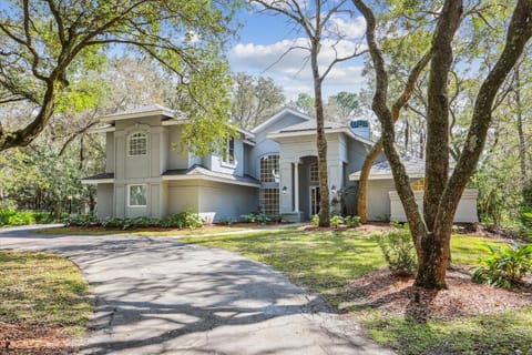 49 Off Shore Dr- Near Ocean, Pool & Hot Tub, Dogs OK! FREE Activities Included House in Hilton Head Island