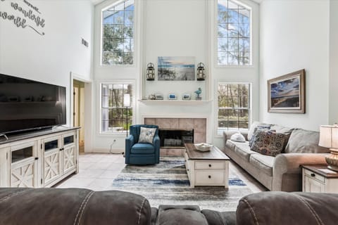 49 Off Shore Dr- Near Ocean, Pool & Hot Tub, Dogs OK! FREE Activities Included House in Hilton Head Island