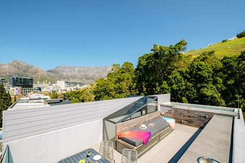 Property building, View (from property/room), Balcony/Terrace, Balcony/Terrace, Mountain view
