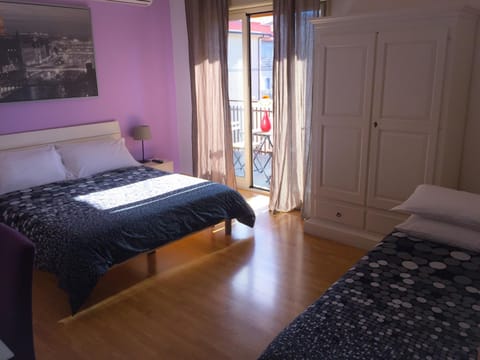 Bed, Day, People, Winter, Balcony/Terrace, Bedroom, City view, Mountain view, Street view, group of guests, Family, Family