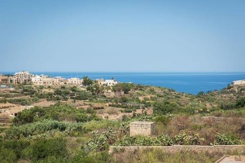 4 Bedroom Farmhouse with Private Pool & Views House in Malta