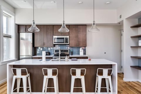 Top Rated - Free Parking - 1-br Condo OTR House in Over The Rhine