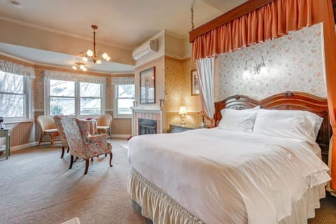 Romantic Victorian Getaway The Garden Hotel in Sutter Creek
