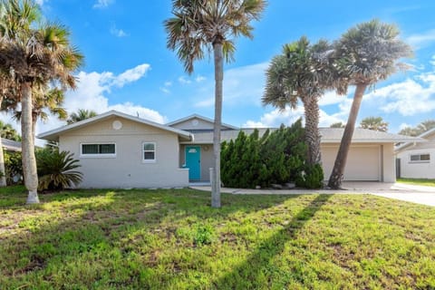 Sandcastle Harbor Pool and FirePit House in Ponce Inlet
