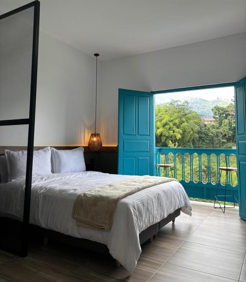 Bed, Natural landscape, View (from property/room), Balcony/Terrace, Photo of the whole room, Bedroom, Mountain view