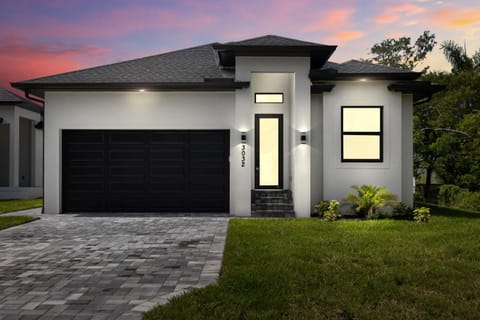 Naples Getaway by Beaches & Pickleball Courts Villa in East Naples