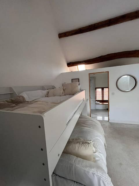 Oak Barn-ideal for Nec,Hs2,BHX,family gatherings Apartment in Metropolitan Borough of Solihull