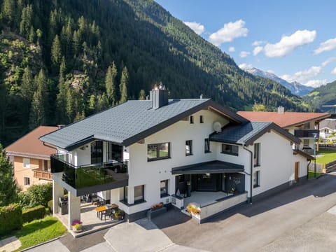 "Apart Edi" inkl SILVRETTA PREMIUM SUMMERCARD Apartment in Trentino-South Tyrol