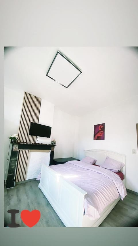 Fertile 101 Apartment in Charleroi