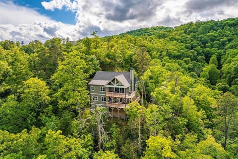 Fontana Grace House in Bryson City