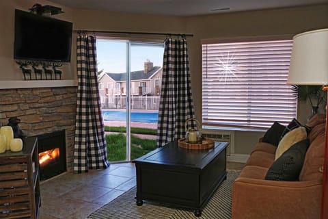 Condo #111 - Inn Bldg House in Garden City