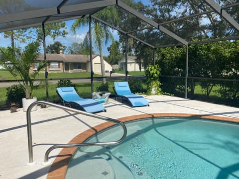 Patio, Pool view, Swimming pool, Swimming pool, sunbed