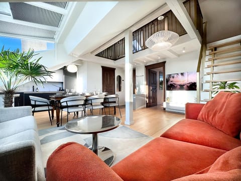 Living room, Seating area, Dining area