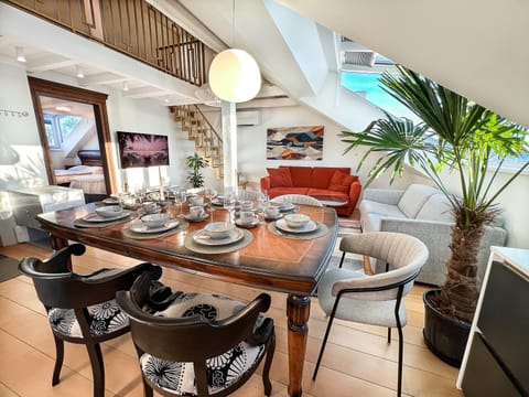 Living room, Dining area