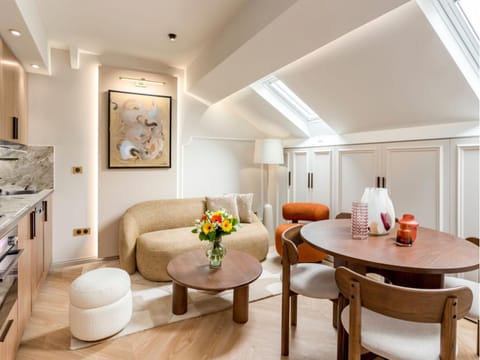 Kitchen or kitchenette, Living room, Dining area