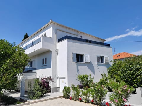 Property building, Spring, Garden view