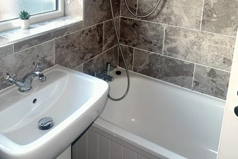 City Chic Retreat In Birmingham Apartment in Solihull