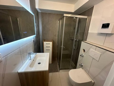 Shower, Toilet, Bathroom