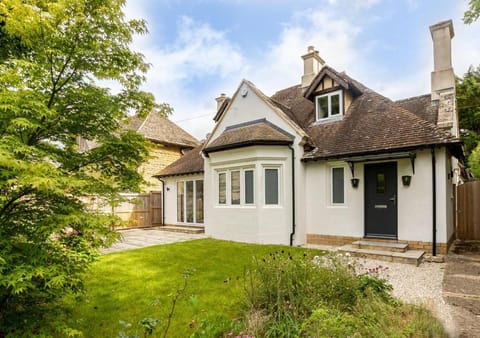 Stunning 5 Bed in the Centre of Bourton! House in Bourton-on-the-Water
