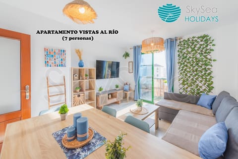 TV and multimedia, Living room, Dining area
