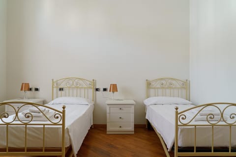 Spacious and pleasant 2-BR apt Apartment in Florence