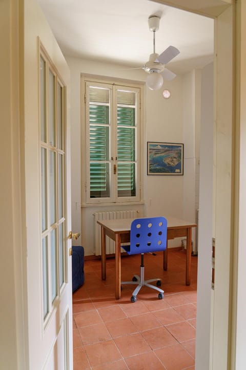 Spacious and pleasant 2-BR apt Apartment in Florence