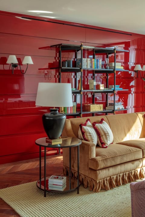 Library, Living room, Seating area