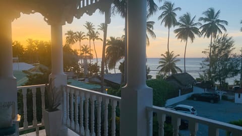Balcony/Terrace, Seating area, Sea view, Sunset