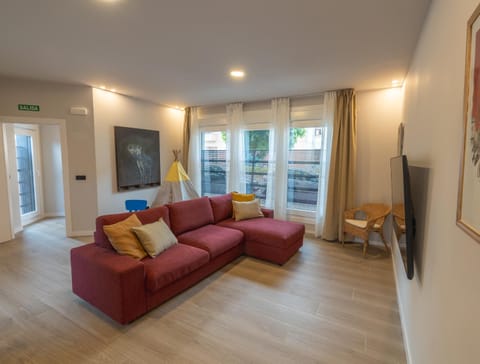 Communal lounge/ TV room, Living room