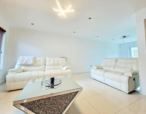 New build modern high spec house Apartment in Dundee