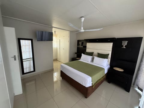 Bed, Photo of the whole room, towels, wardrobe