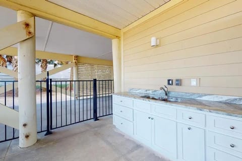 Amelia-Beachfront-Private Pool-Pet Friendly-Game Room House in Saint George Island