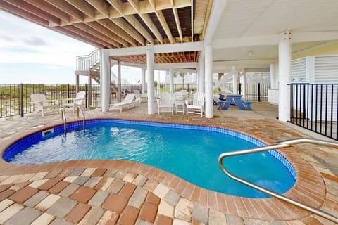 Amelia-Beachfront-Private Pool-Pet Friendly-Game Room House in Saint George Island