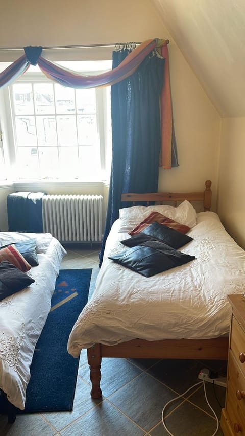 Private Bedroom in Detached Home in Newington Vacation rental in Edinburgh