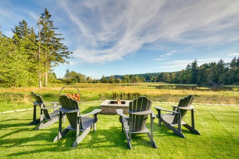 Puget Sound Views, 8 5 Acres! Luxury Outdoor Oasis House in Port Ludlow