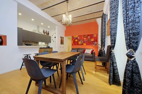 Living room, Dining area