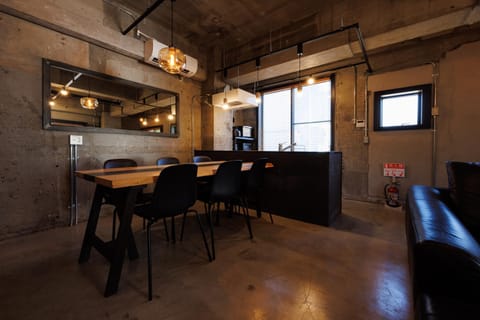 Kitchen or kitchenette, Seating area, Dining area