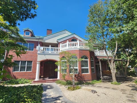 Property building, Day, Garden, Garden view
