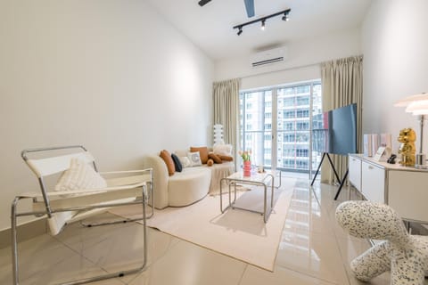 TV and multimedia, Living room, Seating area, air conditioner
