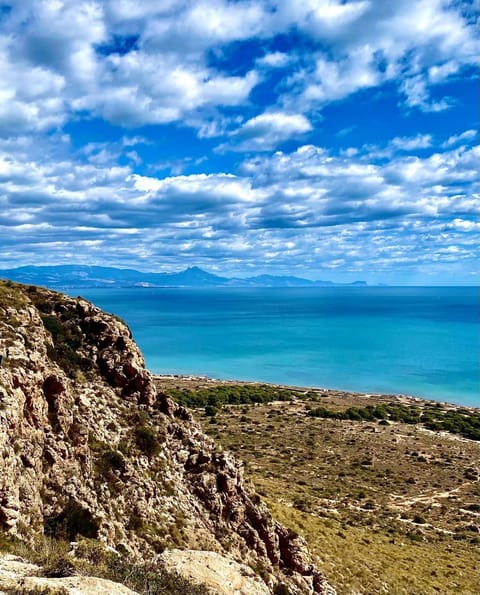 Mountain view, Sea view