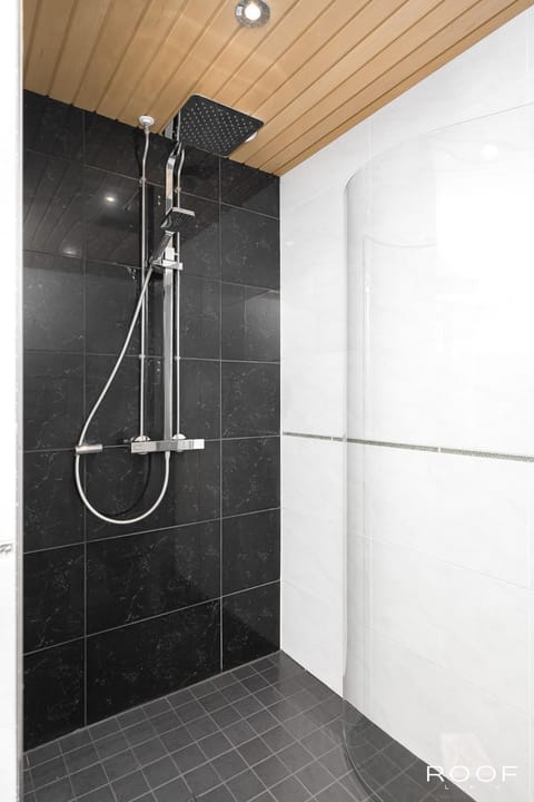 Cozy Holiday Home with Outside Jacuzzi & Sauna Apartment in Uusimaa