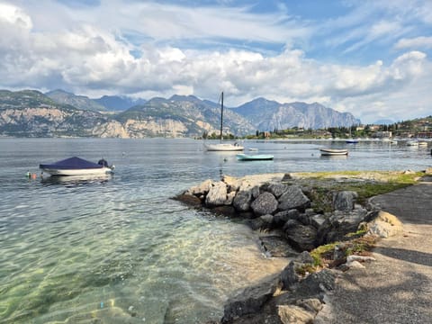 Beach, Lake view